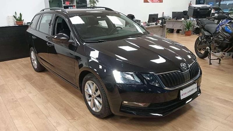 Usata Skoda Octavia Executive 116 CV (85 kW) 2019 Nero Station wagon