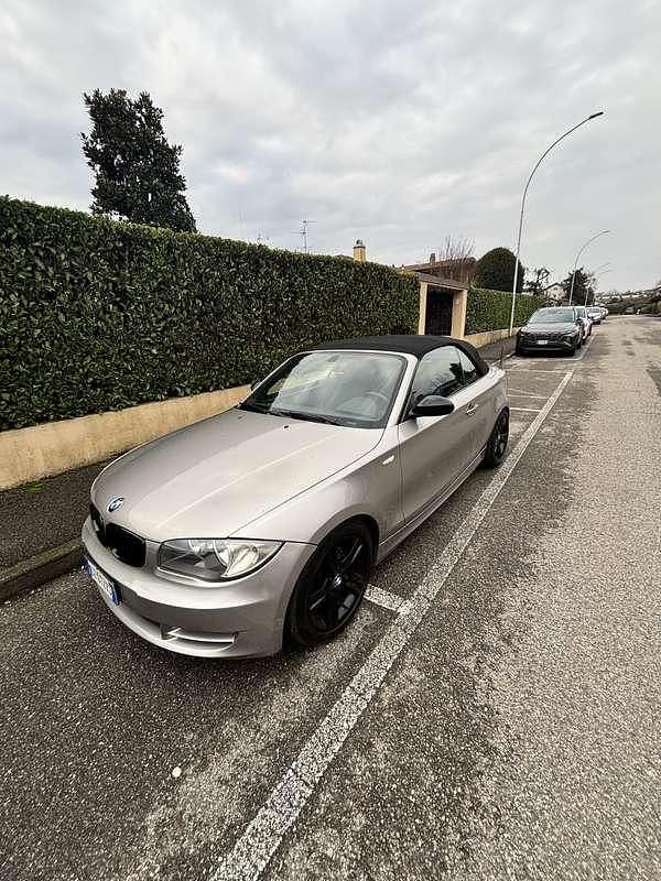 Usata BMW 120 Cabriolet 177 CV (130 kW) 2009 Cabrio