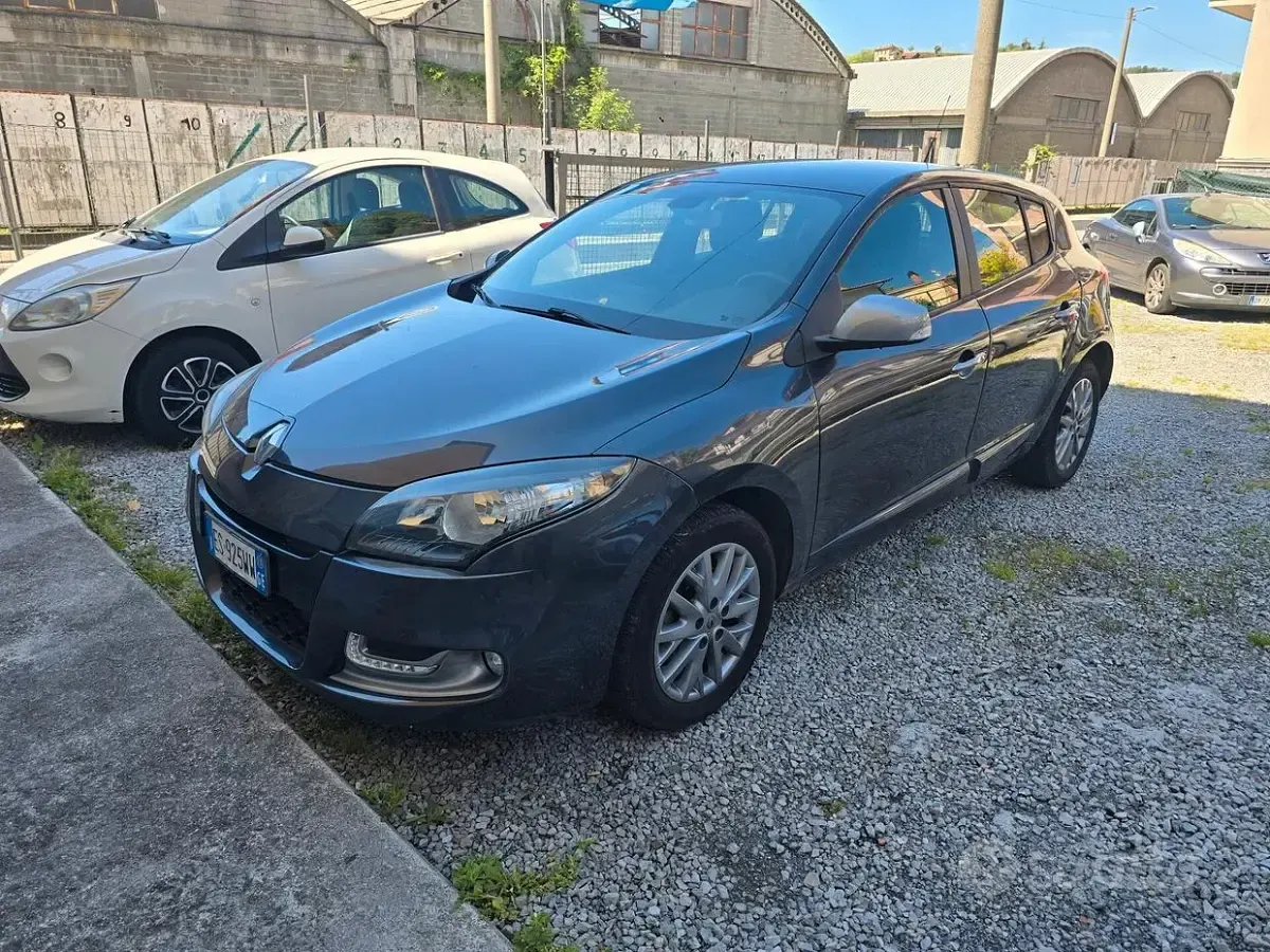 Usata Renault Mégane 110 CV (80 kW) 2013 Grigio Berlina
