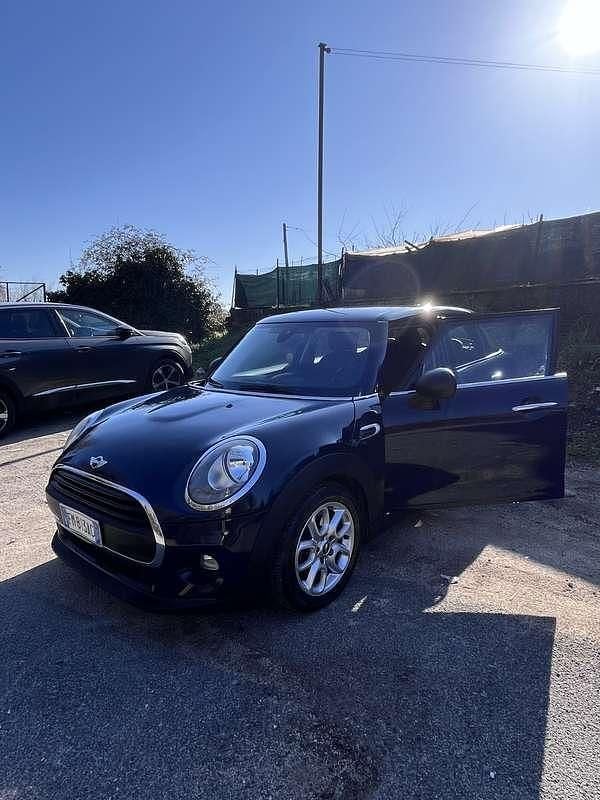 Usata Mini ONE 102 CV (75 kW) 2017 Blu/azzurro Utilitaria