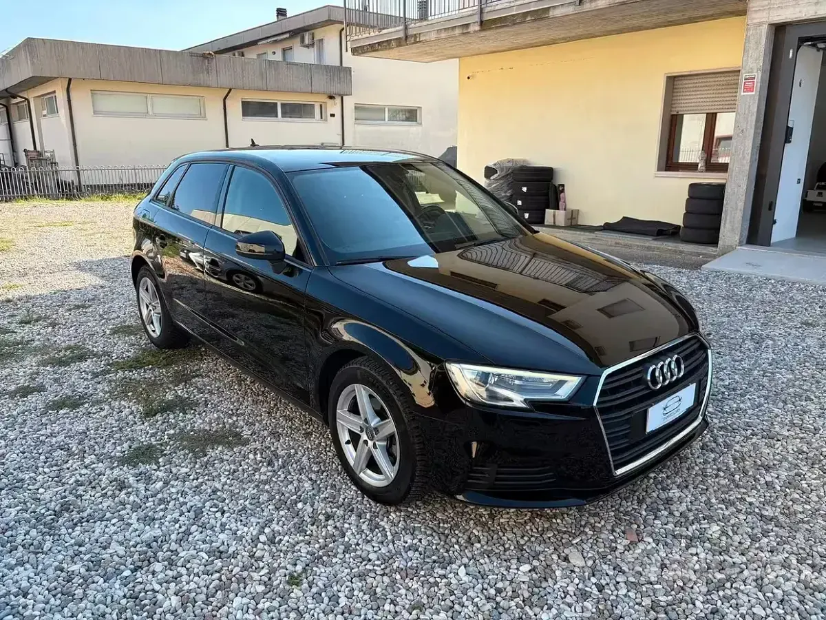Usata Audi A3 Sport 116 CV (85 kW) 2017 Nero Berlina