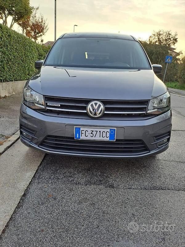 Usata VW Caddy Maxi 102 CV (75 kW) 2015 Monovolume