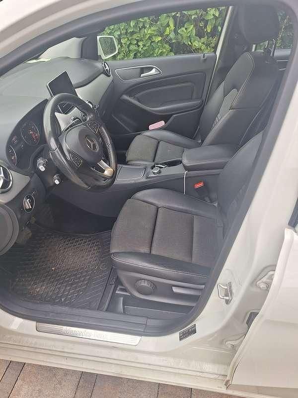 Usata Mercedes B200 136 CV (100 kW) 2017 Monovolume