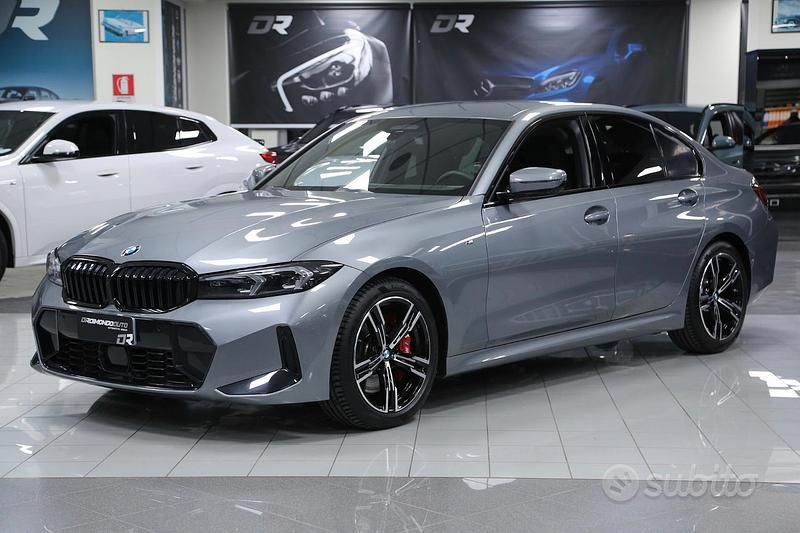 Usata BMW 320e M Sport 190 CV (139 kW) 2025 Skyscraper grey met. Berlina