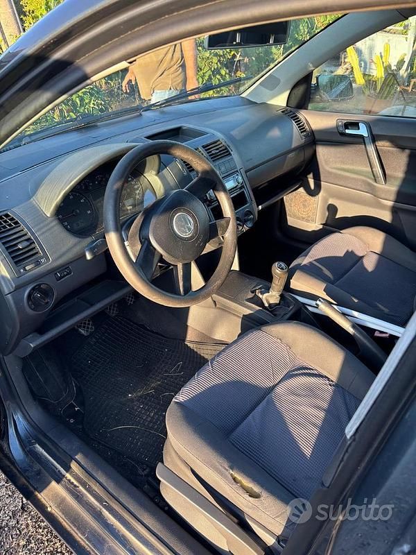 Usata VW Polo 75 CV (55 kW) 2004 Blu Utilitaria