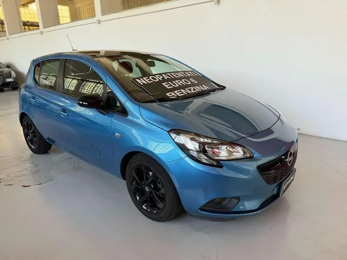 Usata Opel Corsa Innovation 75 CV (55 kW) 2018 Blu/azzurro Utilitaria