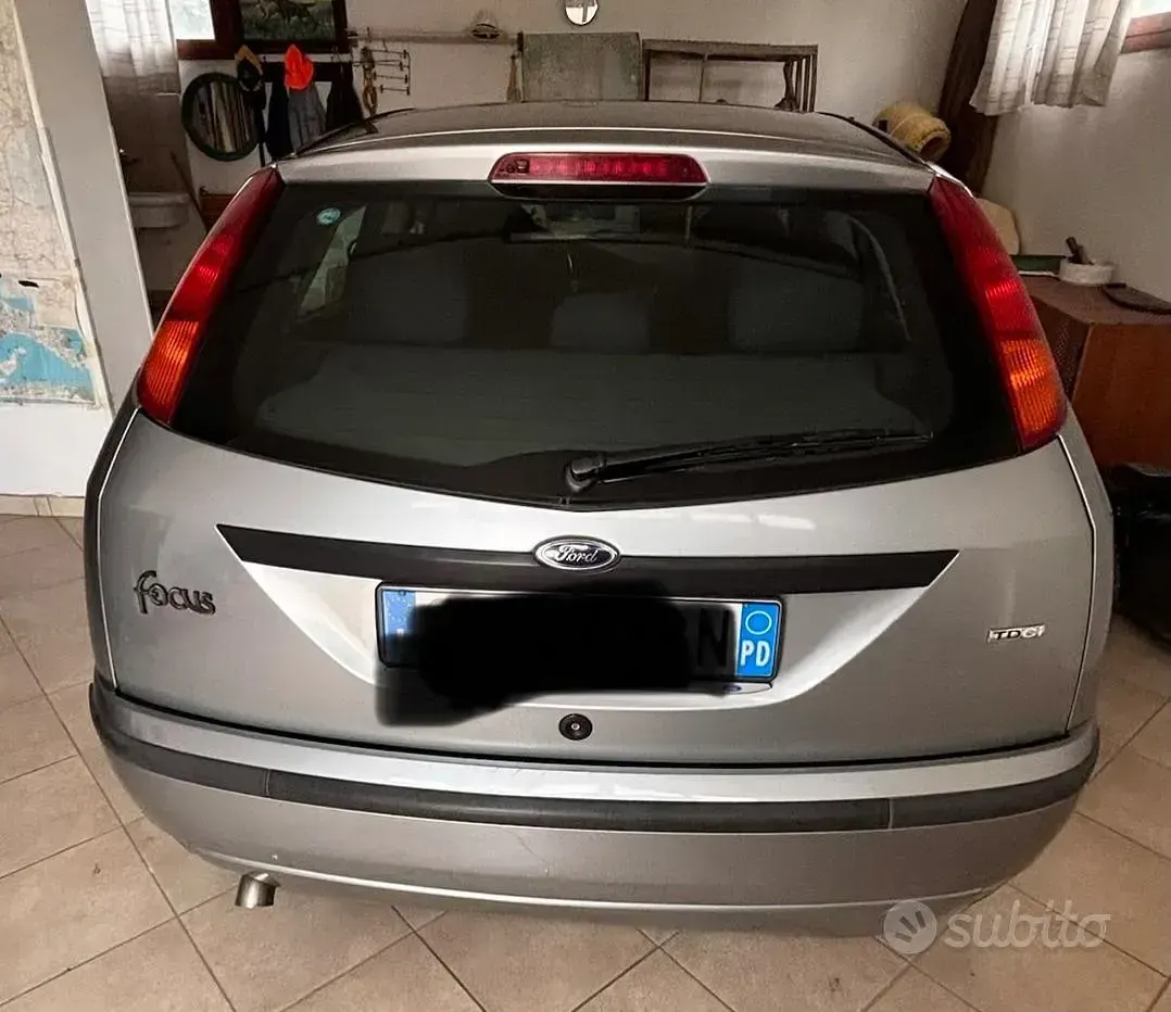 Usata Ford Focus 116 CV (85 kW) 2003 Berlina