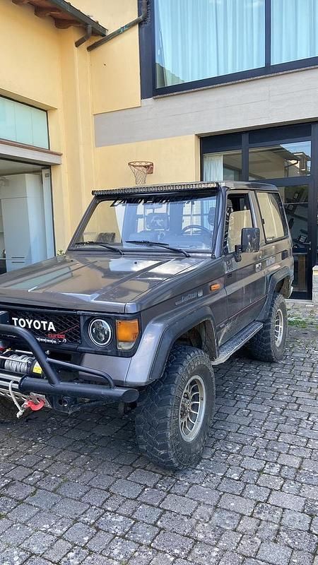 Usata Toyota Land Cruiser 1989 Grigio SUV