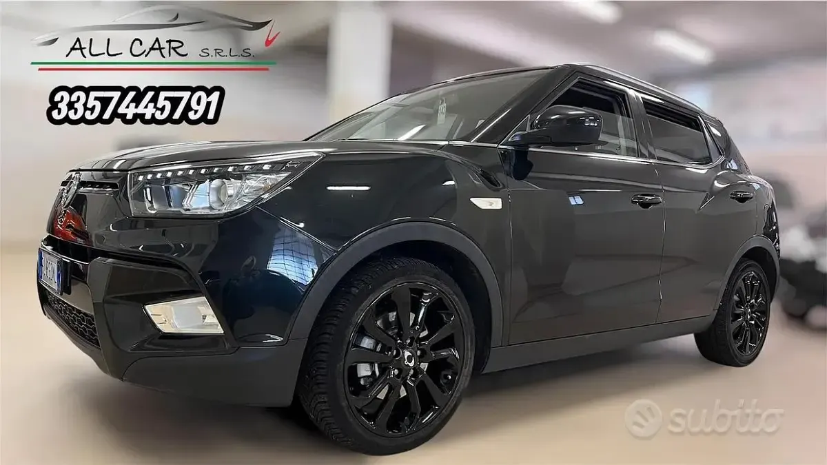 Usata SsangYong Tivoli 116 CV (85 kW) 2017 Nero SUV
