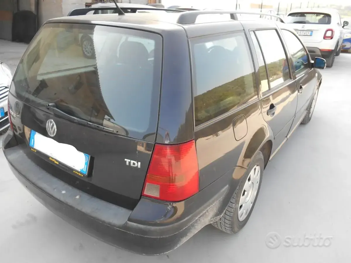 Begagnad VW Golf IV 90 HK (66 kW) 2002 Svart Kombi