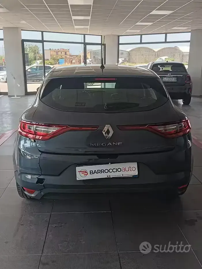 Usata Renault Mégane IV Zen 110 CV (80 kW) 2016 Grigio Berlina