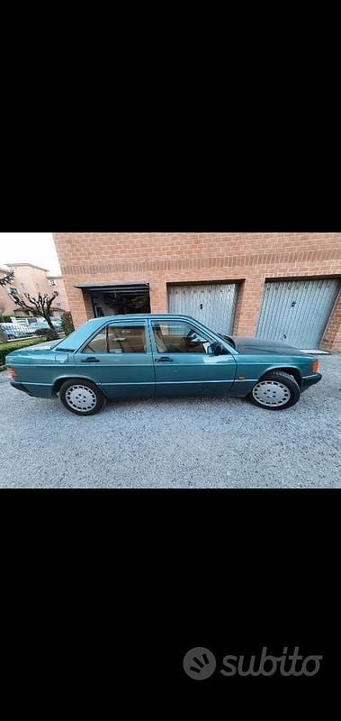Usata Mercedes 190 122 CV (89 kW) 1988 Verde Berlina
