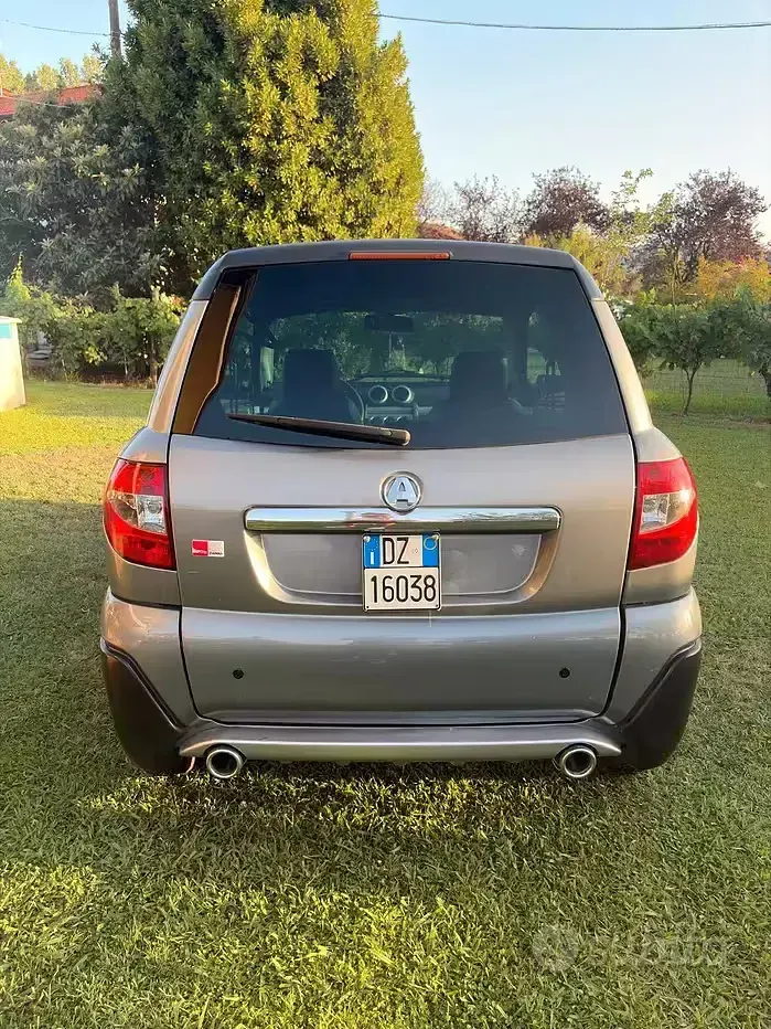 Usata Aixam Crossover Premium 2012 Grigio Berlina