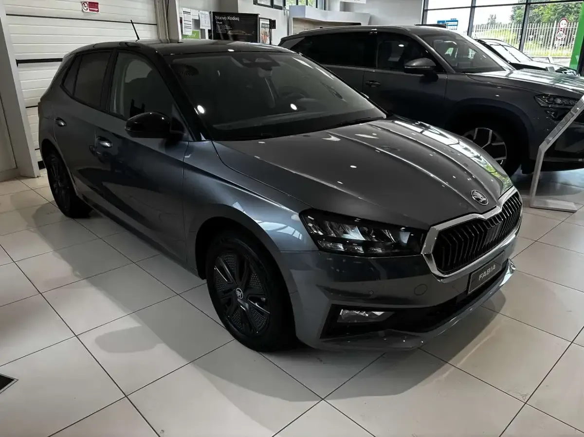 Nuova Skoda Fabia 116 CV (85 kW) 2026 Grigio grafite metallizzato Utilitaria