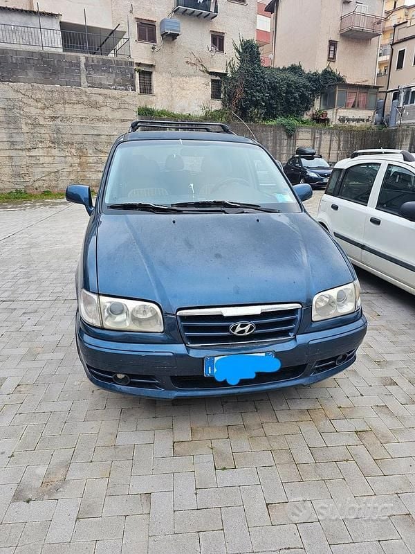 Usata Hyundai Trajet 2004 Blu Monovolume