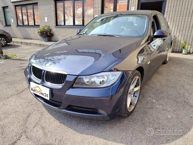 Usata BMW 320 150 CV (110 kW) 2007 Blu ceramico metallizzato Berlina