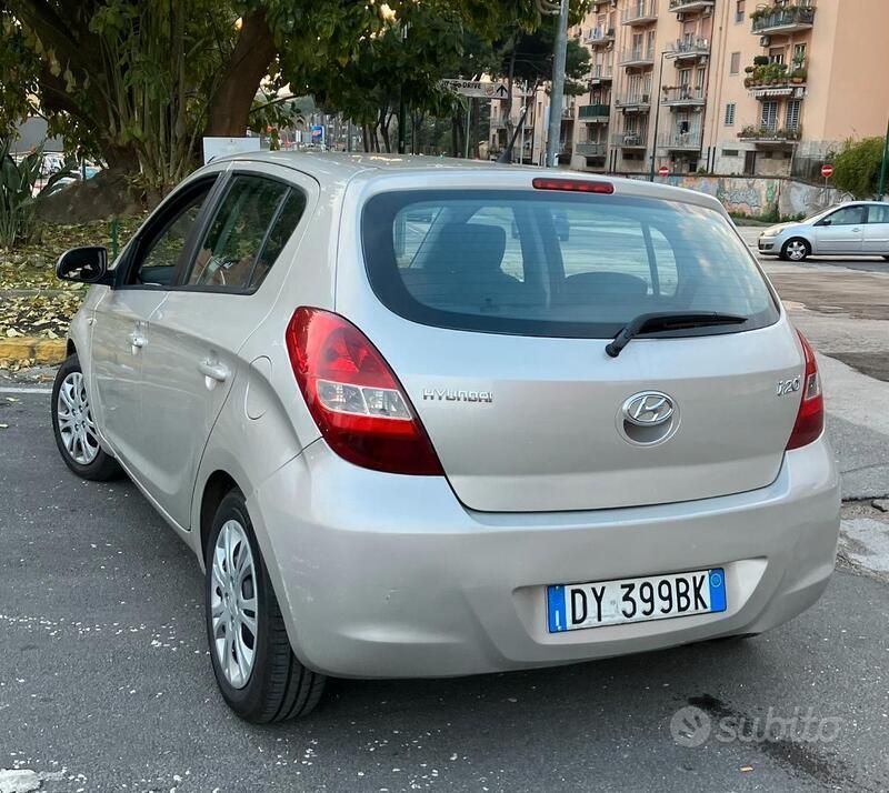 Usata Hyundai i20 2009 Grigio Berlina