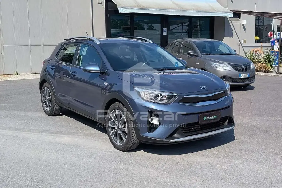 Usata Kia Stonic Style 99 CV (72 kW) 2020 Blu SUV