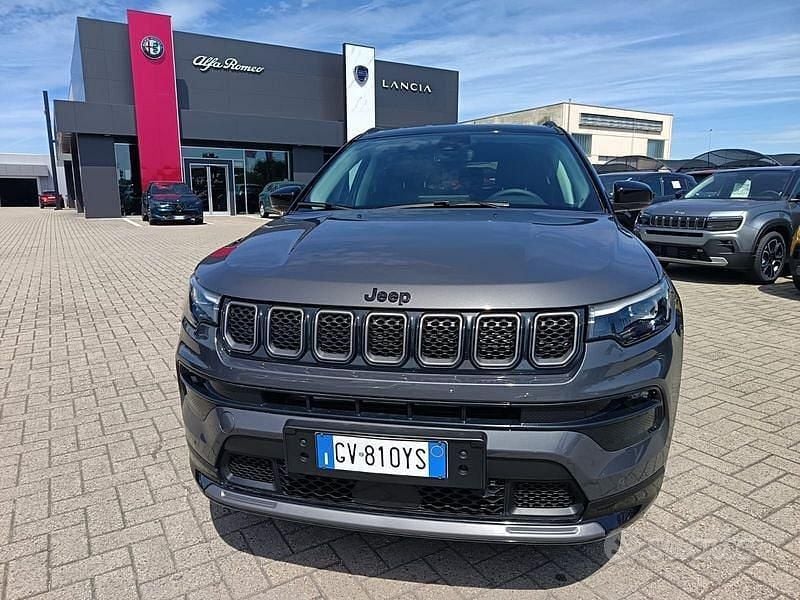 Usata Jeep Compass 131 CV (96 kW) 2024 Grigio SUV