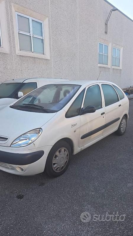Usata Citroën Xsara Picasso 2002 Bianco Monovolume