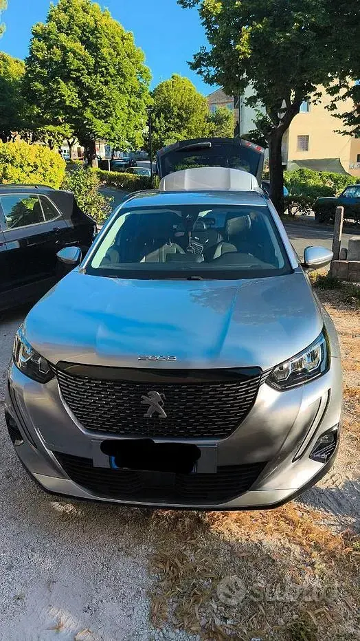 Usata Peugeot 2008 110 CV (80 kW) 2021 Grigio SUV