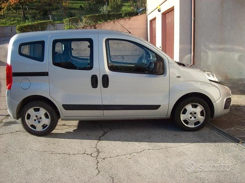 Usata Fiat Qubo Easy 80 CV (58 kW) 2018 Grigio Monovolume