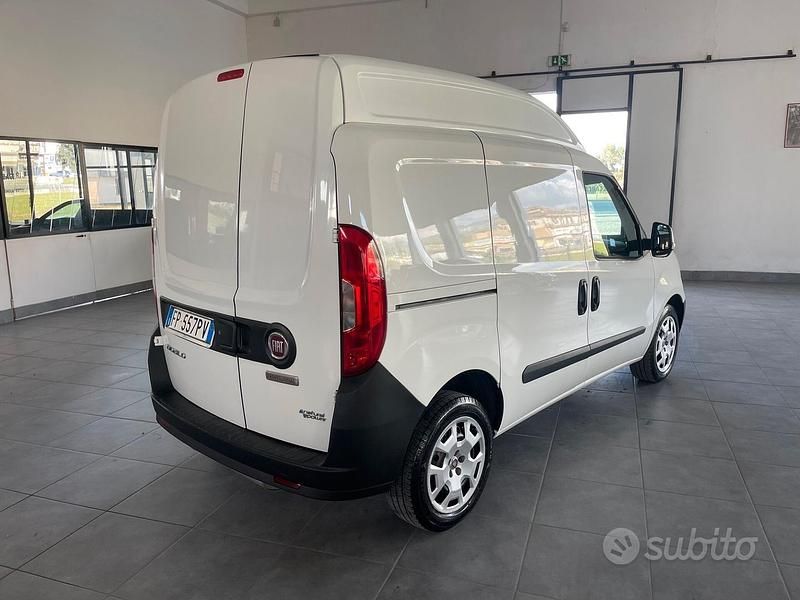 Usata Fiat Doblò Easy 120 CV (88 kW) 2018 Bianco Monovolume