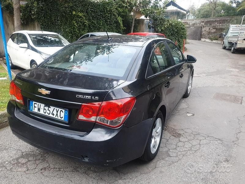 Usata Chevrolet Cruze 113 CV (83 kW) 2010 Nero Berlina
