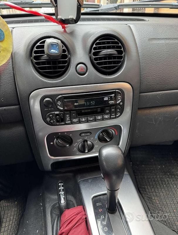 Usata Jeep Cherokee 163 CV (119 kW) 2004 SUV