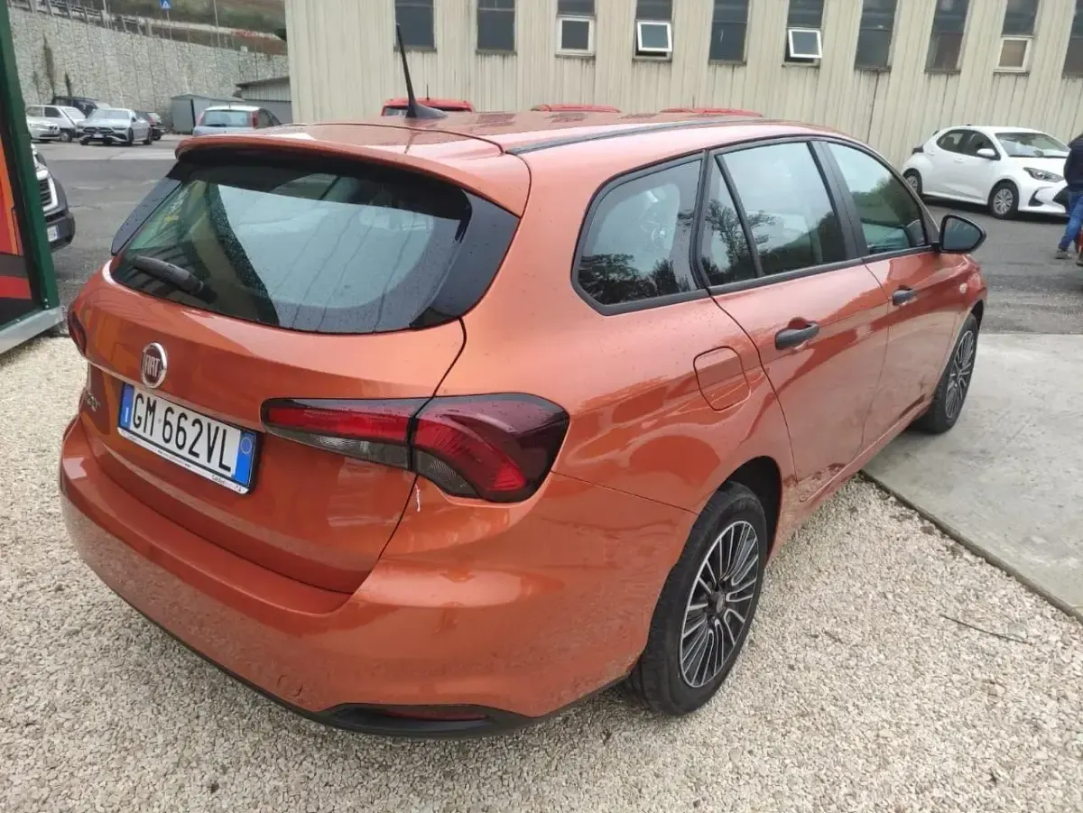 Usata Fiat Tipo 100 CV (73 kW) 2023 Grigio Station wagon