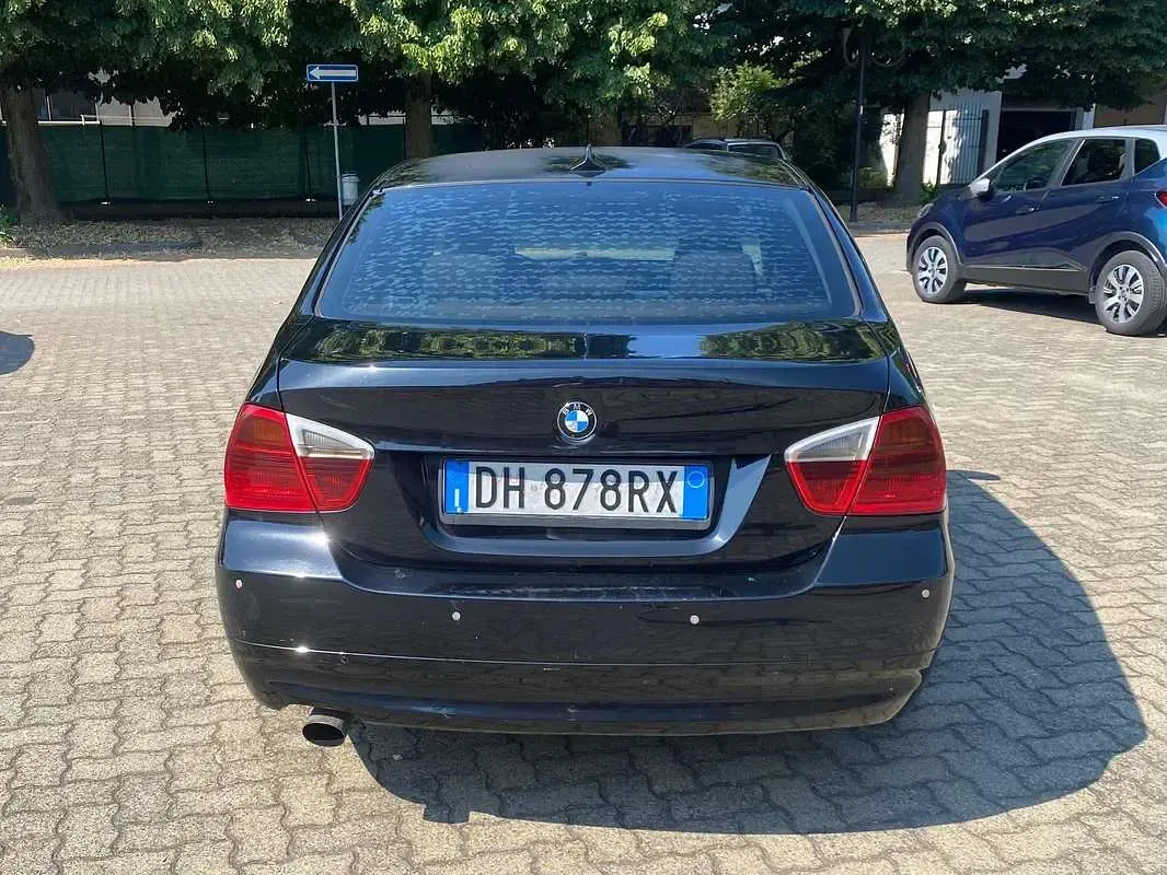 Usata BMW 318 M Sport 122 CV (89 kW) 2006 Nero Berlina