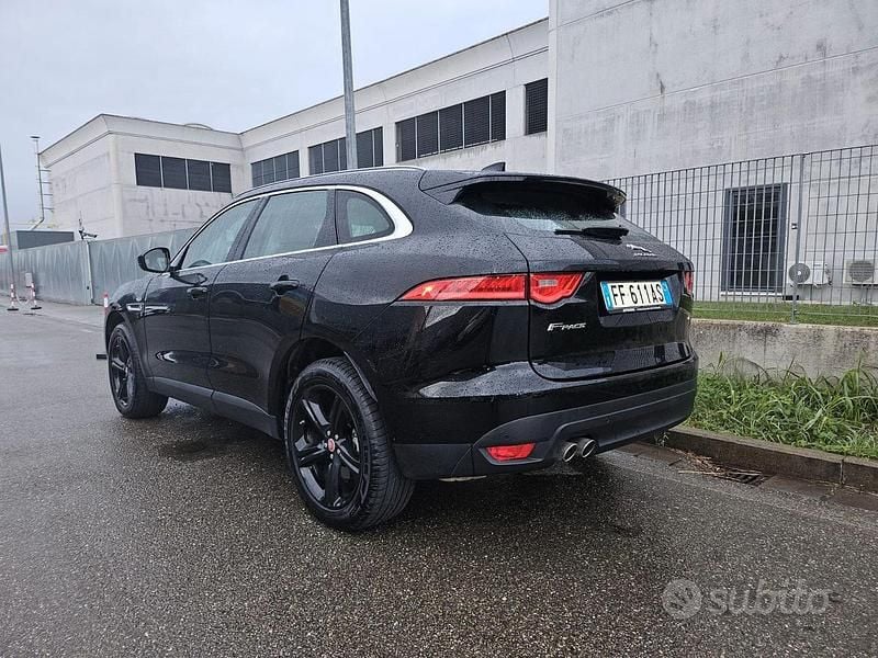 Usata Jaguar F-Pace 180 CV (132 kW) 2016 Nero SUV