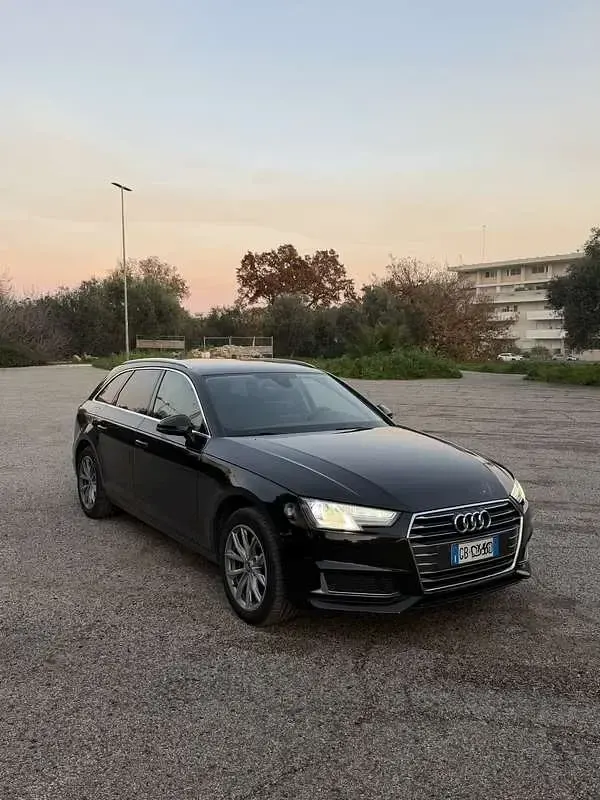 Usata Audi A4 Business 150 CV (110 kW) 2019 Nero Station wagon