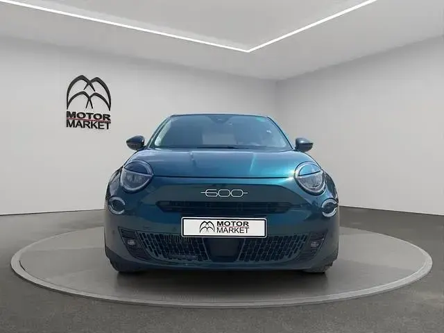 Usata Fiat 600 Pop 136 CV (100 kW) 2025 Verde SUV