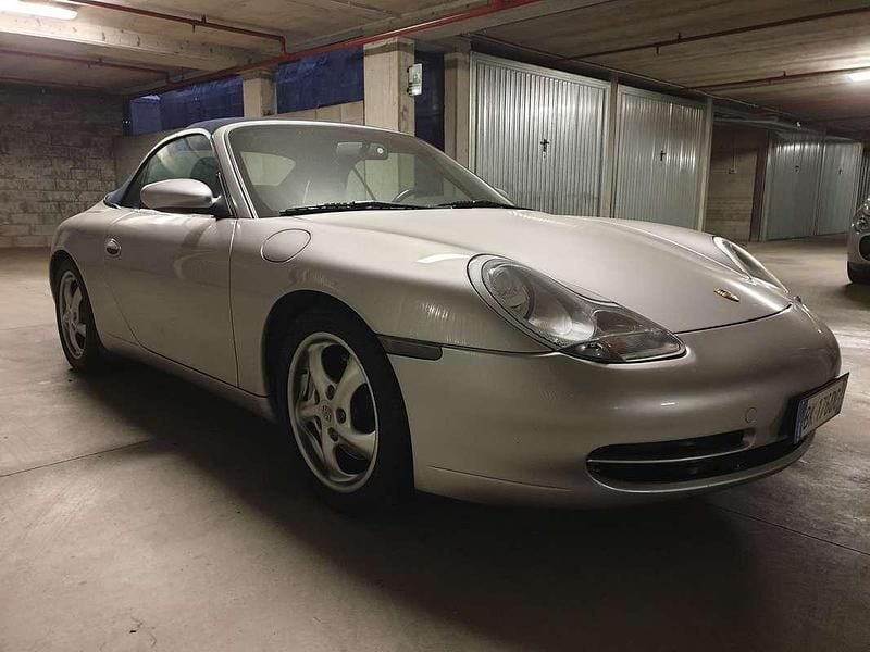 Usata Porsche 911 Carrera Cabriolet 300 CV (220 kW) 2000 Argento Cabrio