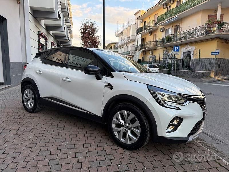 Usata Renault Captur Intens 100 CV (73 kW) 2023 Bianco SUV