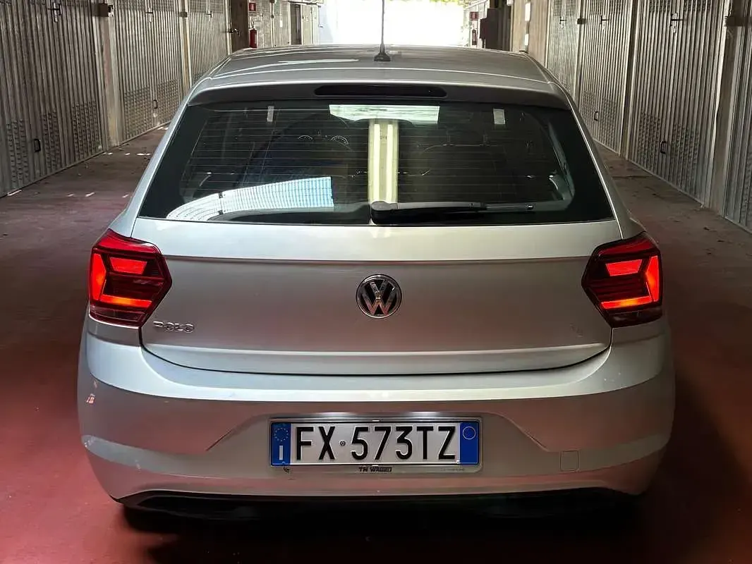 Usata VW Polo Comfortline 65 CV (47 kW) 2019 Argento Utilitaria