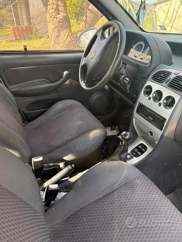 Usata Tata Indica 85 CV (62 kW) 2010 Grigio Berlina