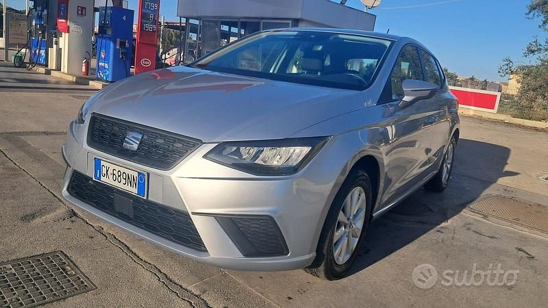 Usata 2022 Seat Ibiza Tre volumi | 10.900 € (Buon prezzo) - Immagine 1/4