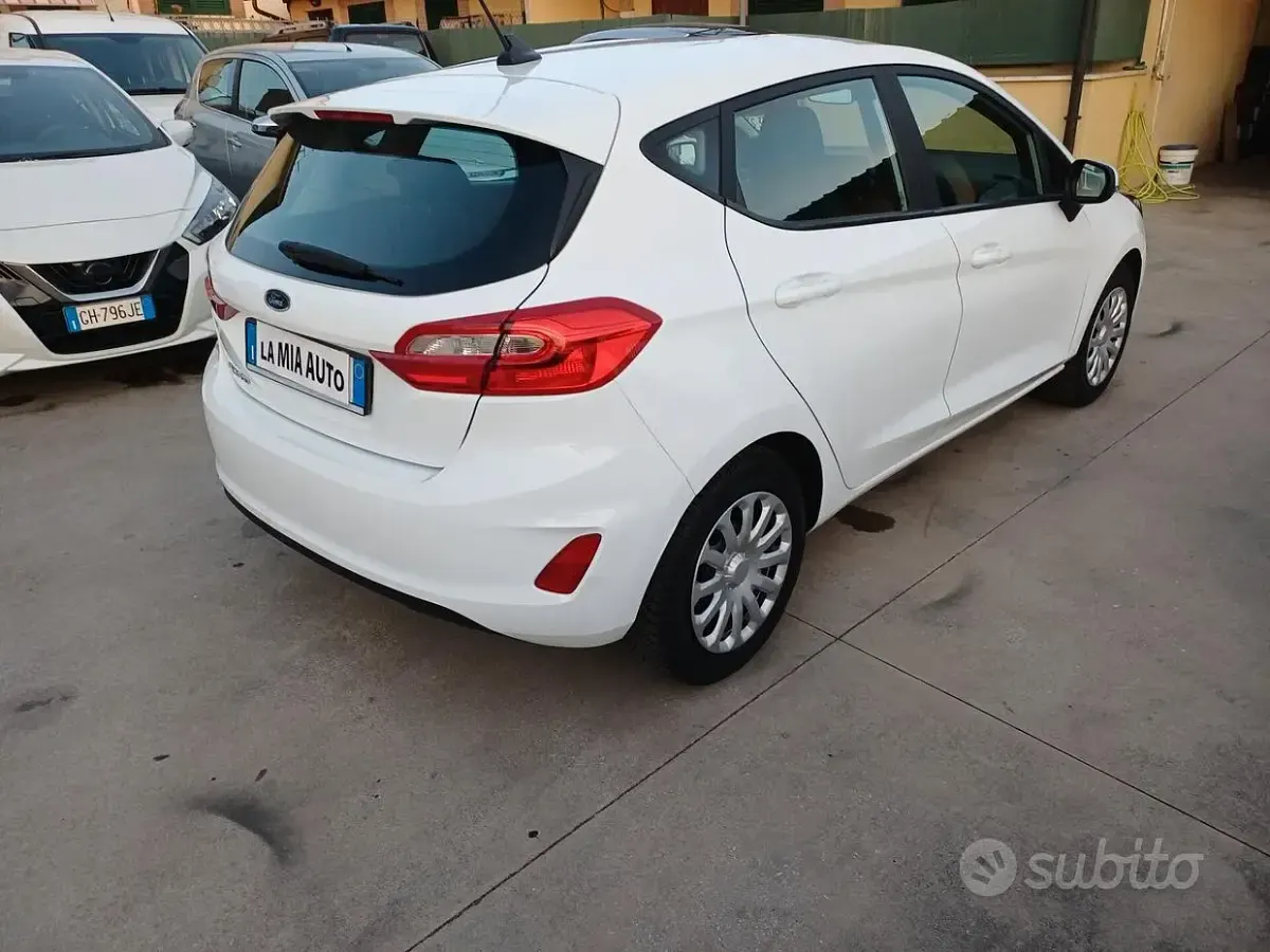 Usata Ford Fiesta Titanium 75 CV (55 kW) 2022 Bianco Utilitaria