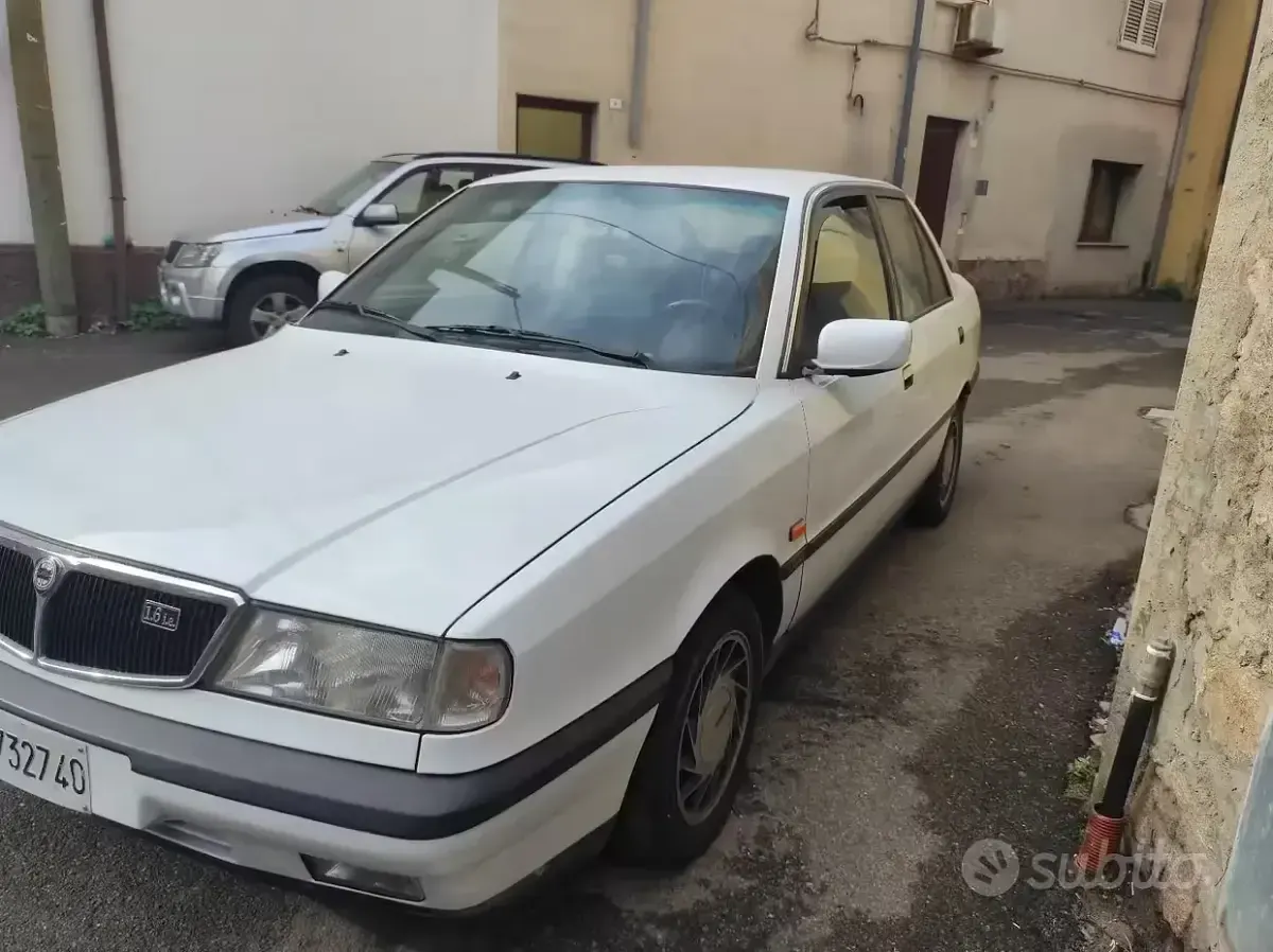 Usata Lancia Dedra 75 CV (55 kW) 1993 Bianco Berlina