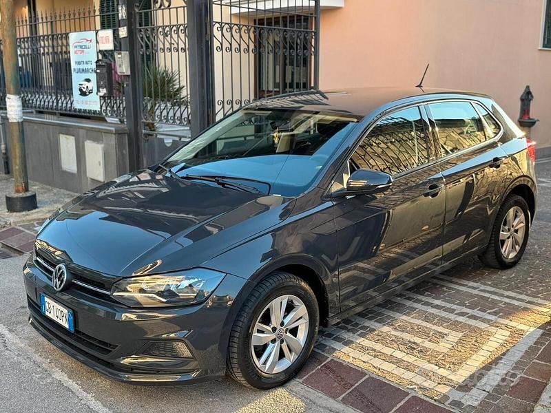 Usata VW Polo Highline 95 CV (69 kW) 2020 Grigio Berlina