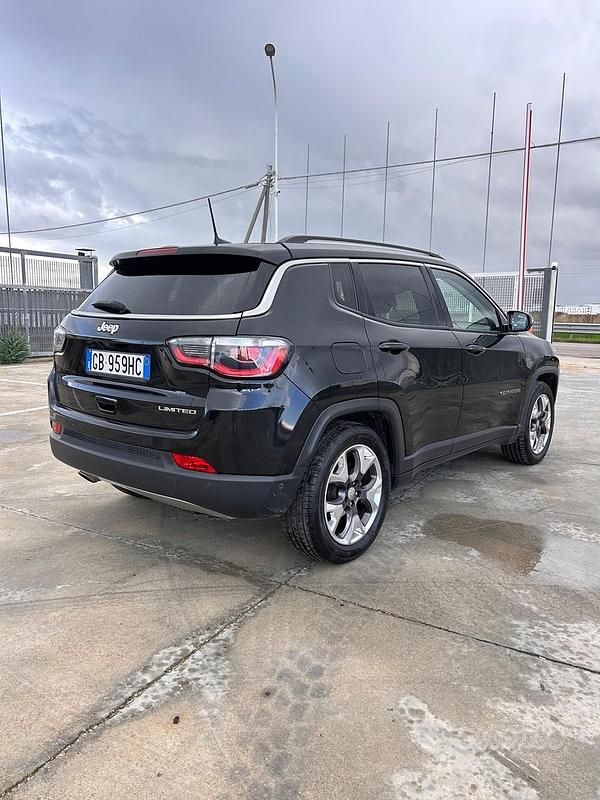 Usata Jeep Compass Limited 120 CV (88 kW) 2020 Nero SUV