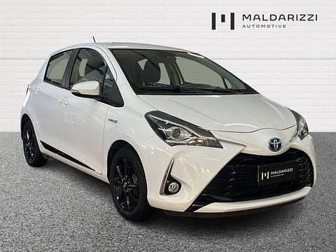 Usata Toyota Yaris Hybrid Active 101 CV (74 kW) 2017 Bianco Utilitaria