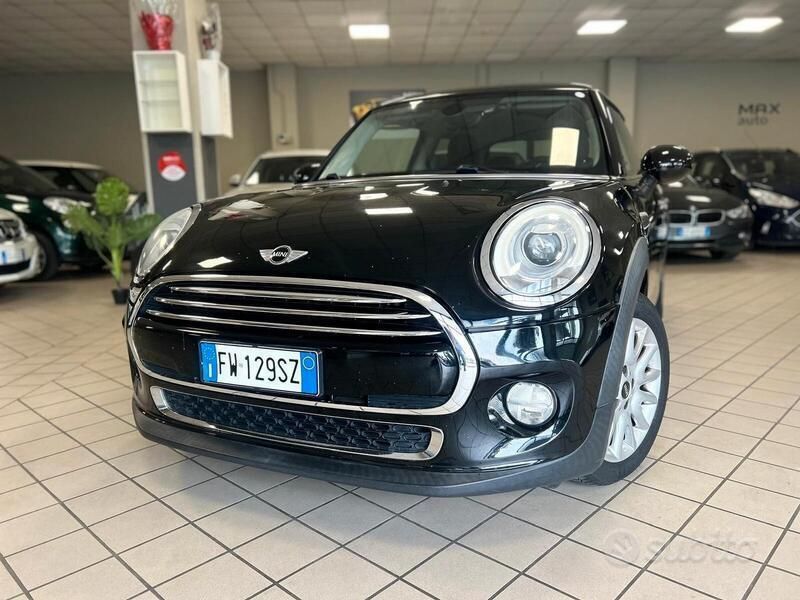 Usata Mini Cooper D Business 116 CV (85 kW) 2015 Nero Utilitaria