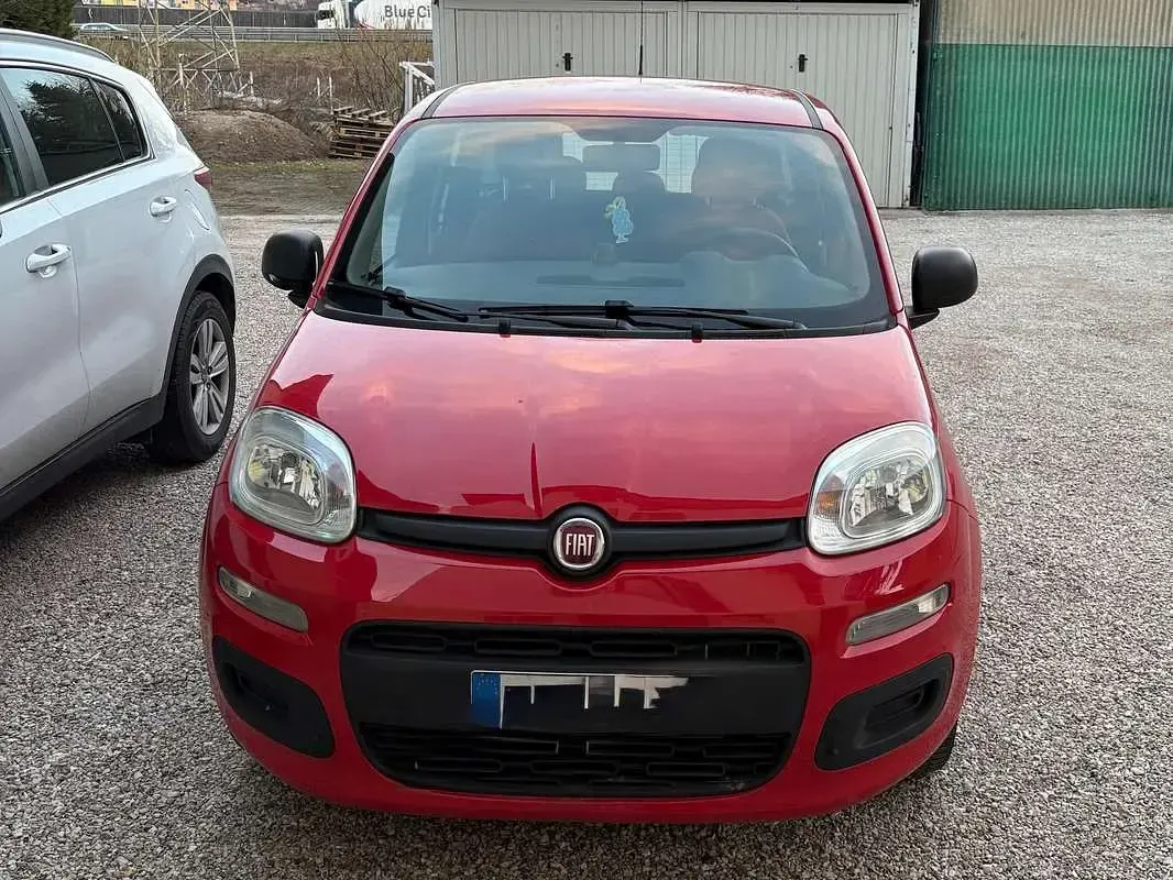 Usata Fiat Panda Easy 69 CV (50 kW) 2018 Rosso Utilitaria