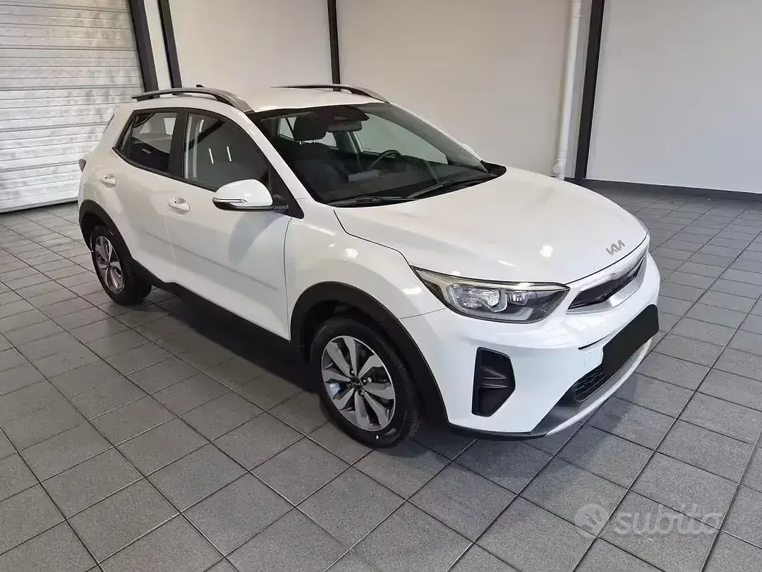 Usata Kia Stonic 100 CV (73 kW) 2020 Bianco SUV