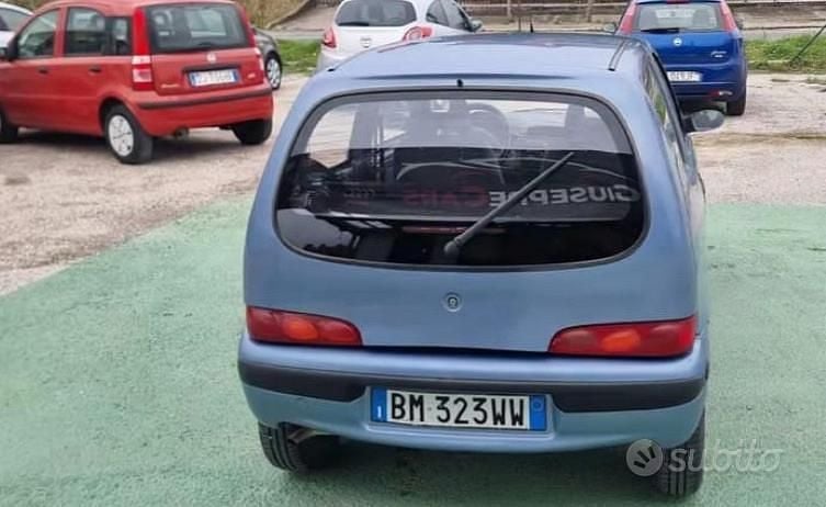 Usata Fiat 600 54 CV (39 kW) 2003 Blu Berlina