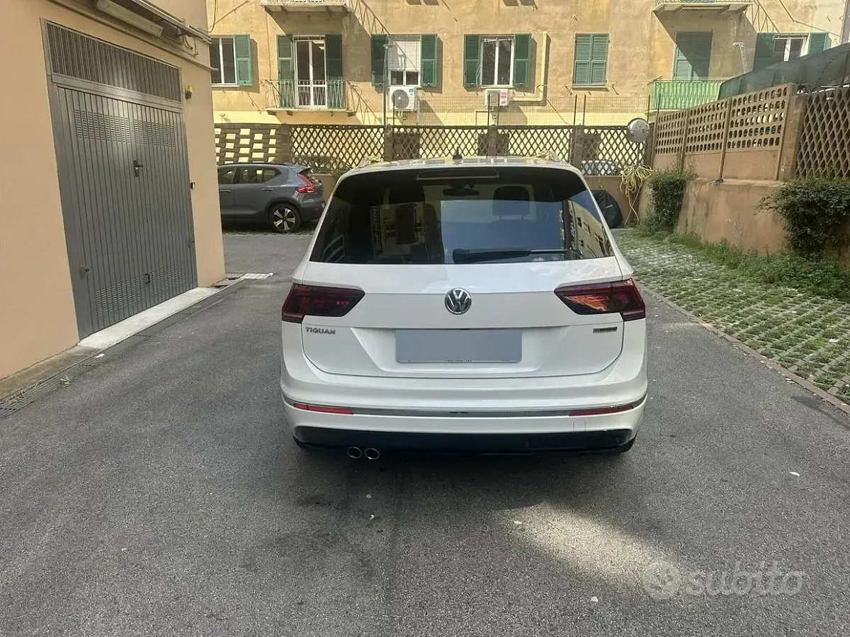Usata VW Tiguan R-line 150 CV (110 kW) 2018 Bianco SUV