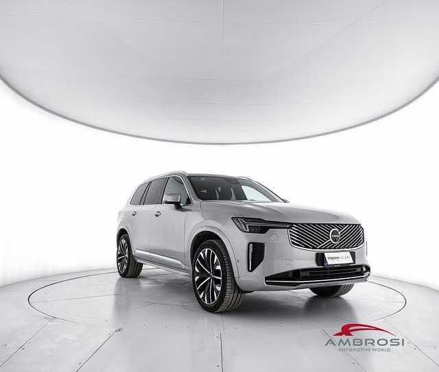 Usata Volvo XC90 Plus 250 CV (183 kW) 2025 Argento SUV